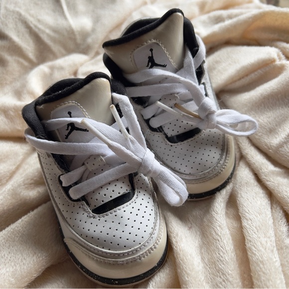 JORDAN Children Baby Toddler Black White Sneaker Shoes Size 5C ( UNISEX ) - Picture 9 of 10